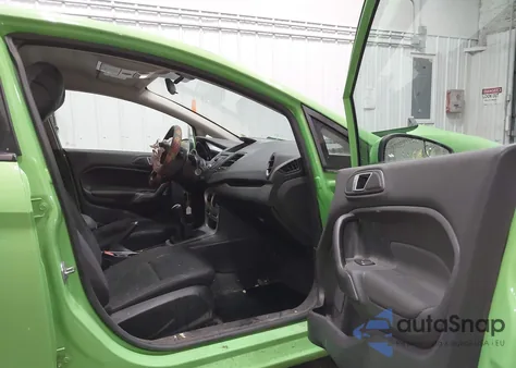 2015 Ford Fiesta Se z USA, uszkodzony, nr VIN 3FADP4BEXFM158743